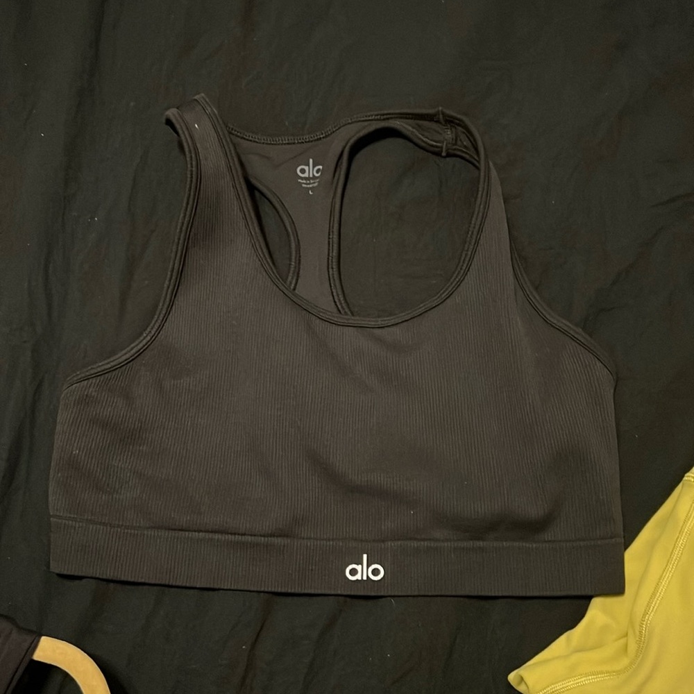 Alo  sports bra